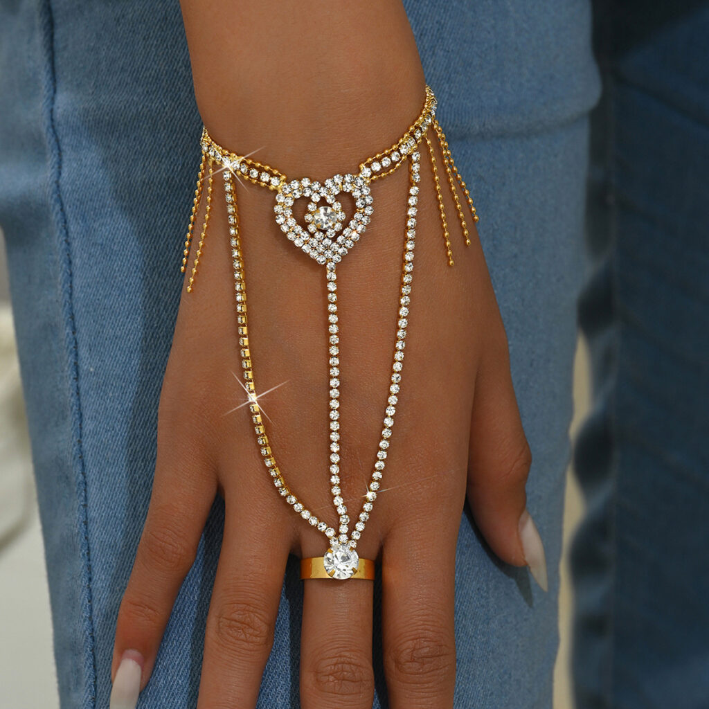 Rhinestone Butterfly Bracelet: Luxurious French-Inspired Integrated Ring-Bracelet