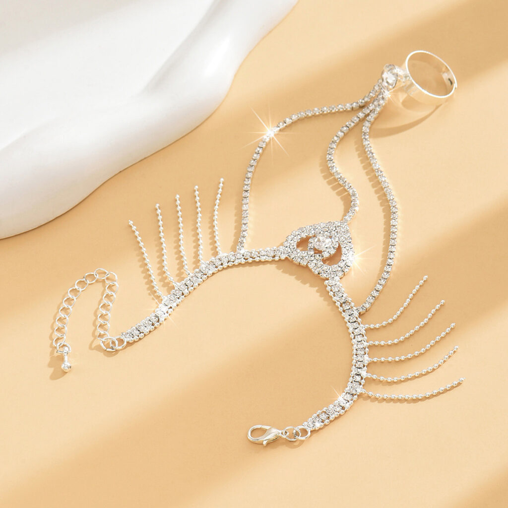 Rhinestone Butterfly Bracelet: Luxurious French-Inspired Integrated Ring-Bracelet