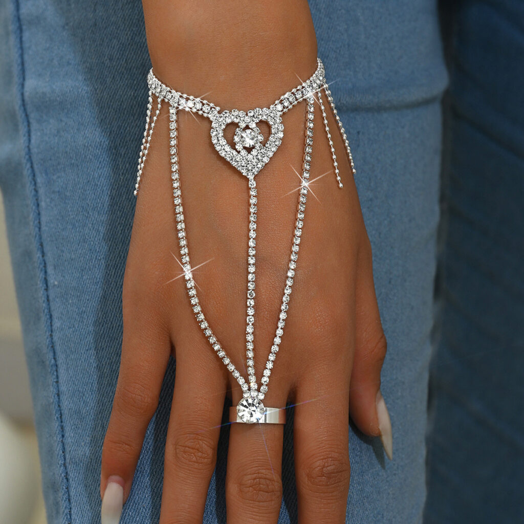 Rhinestone Butterfly Bracelet: Luxurious French-Inspired Integrated Ring-Bracelet