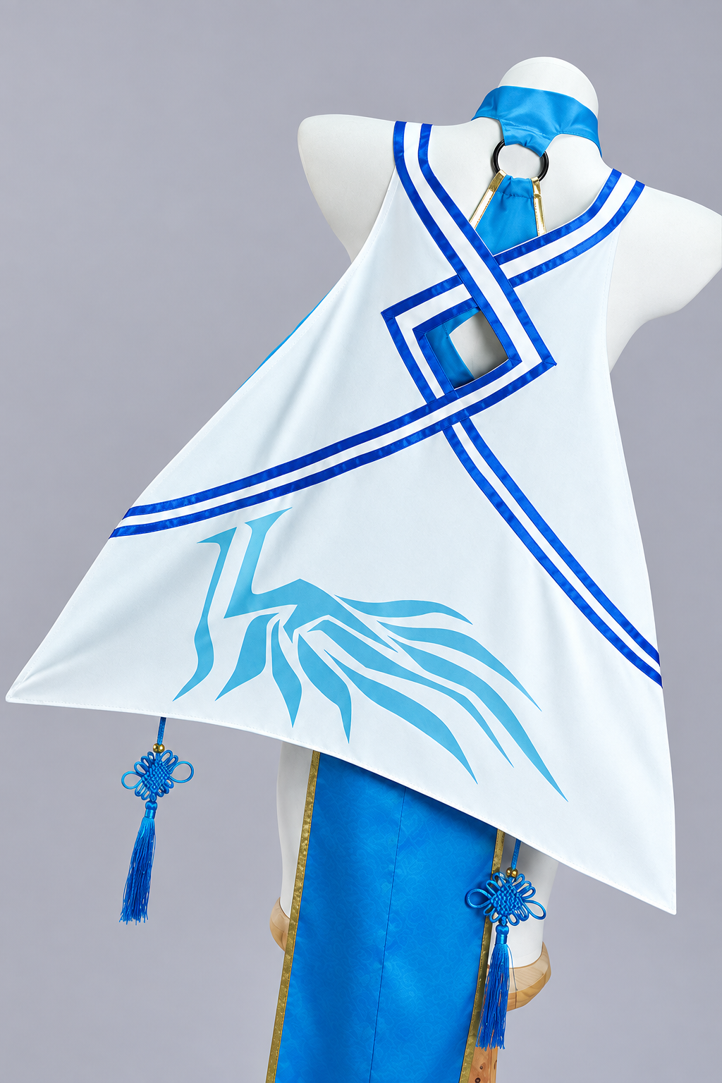 Pa-15 Peacock Charm Blue Qipao Costume Set | Girls' Frontline 13 White crossover back panel with blue design and tassels on the PA-15 costume
