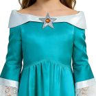 White collar with central silver star on teal dress