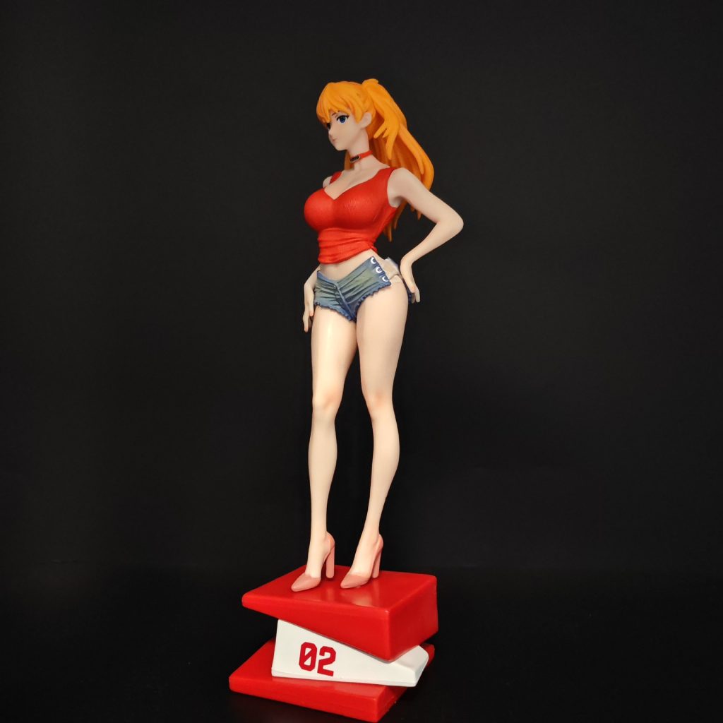 Asuka figurine and red 02 base seen from the left three-quarter angle