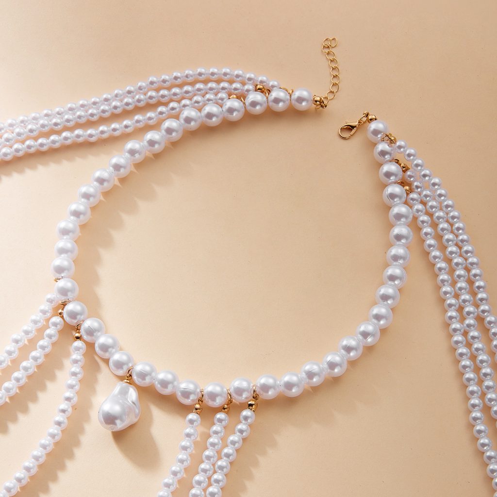 White faux-pearl shoulder necklace clasp and extension chain