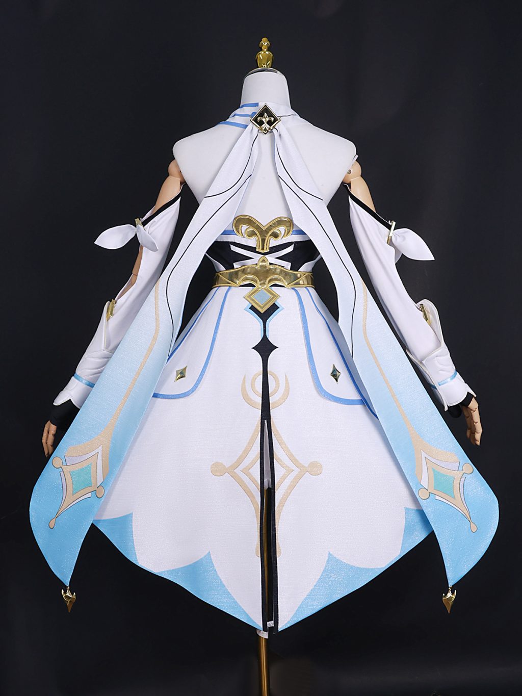 Rear of Lumine costume with long pale blue trailing panels