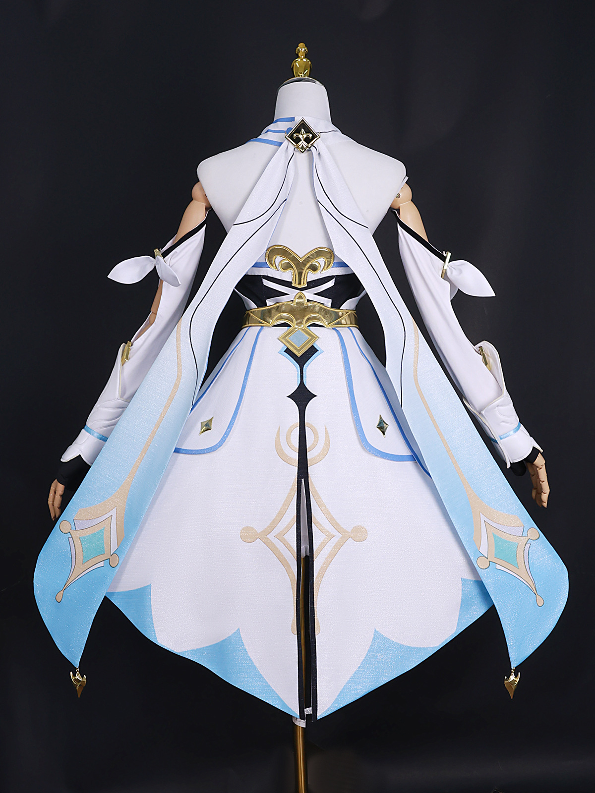 Rear of Lumine costume with long pale blue trailing panels