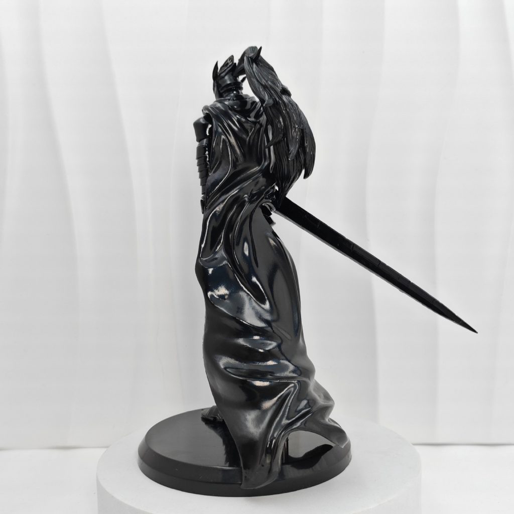 Black Shadow Knight Igris figure rear cape and helmet plume detail